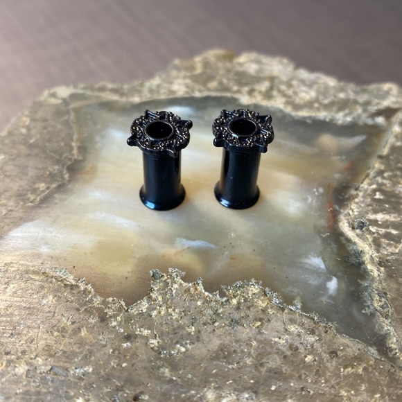 Metal Mandala Boho 2 gauge Ear Plug Tunnels - Picture 2 of 10